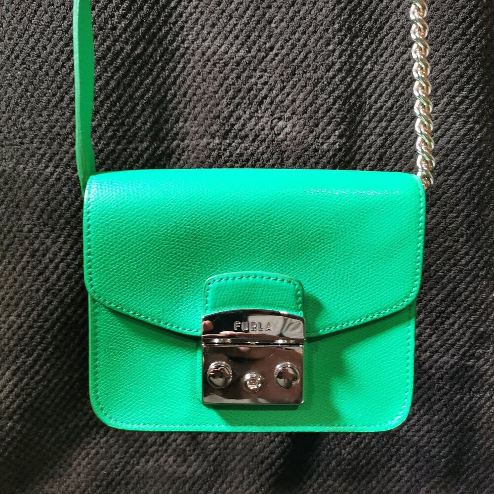 Pelle Green/Gold Crossbody EUC #239